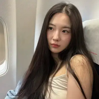 赖芳